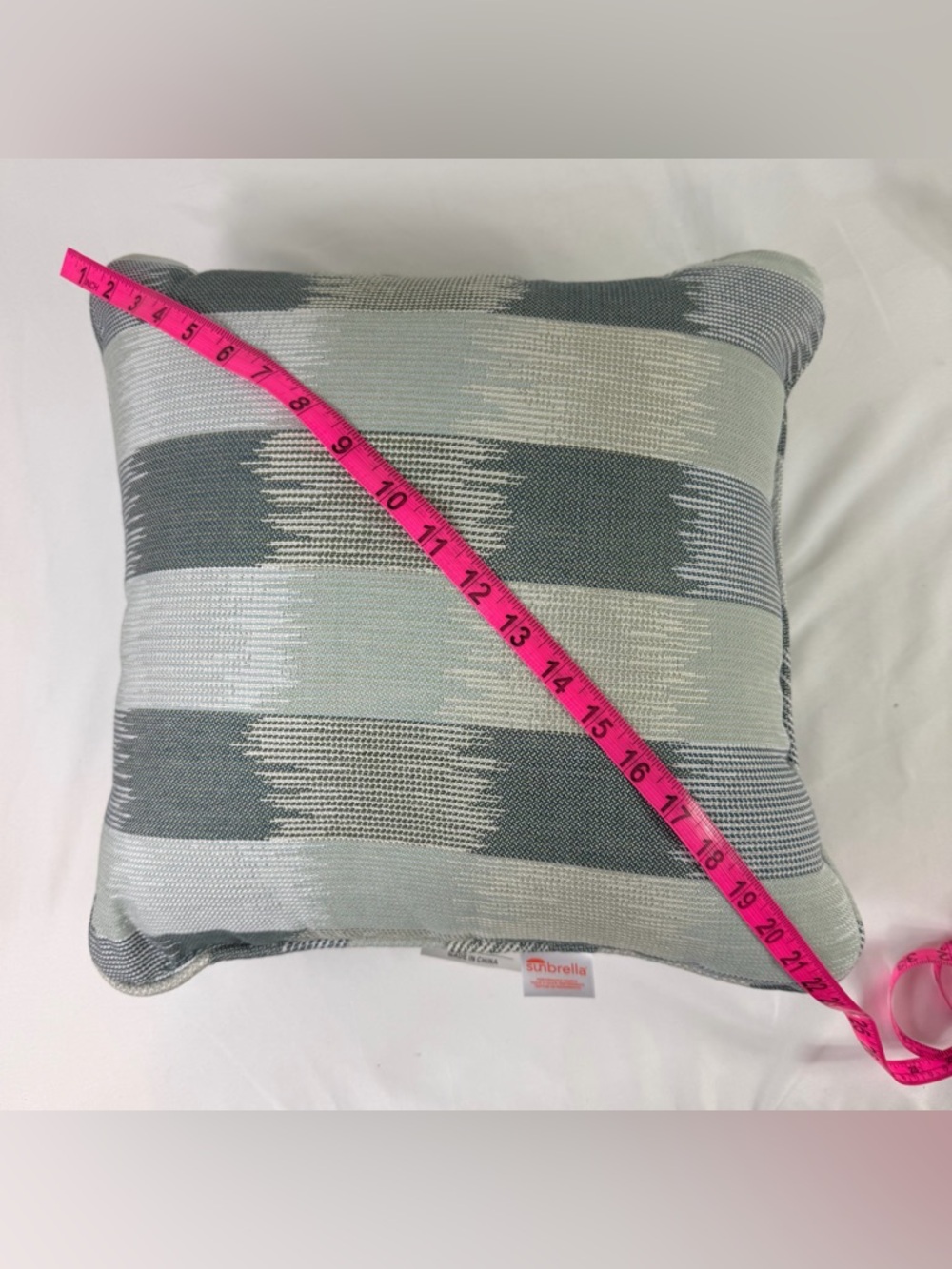 4 Sunbrella 20" X 20" Toss Pillows Coastal Calm Collection Blue Gray White NEW - Picture 10 of 13